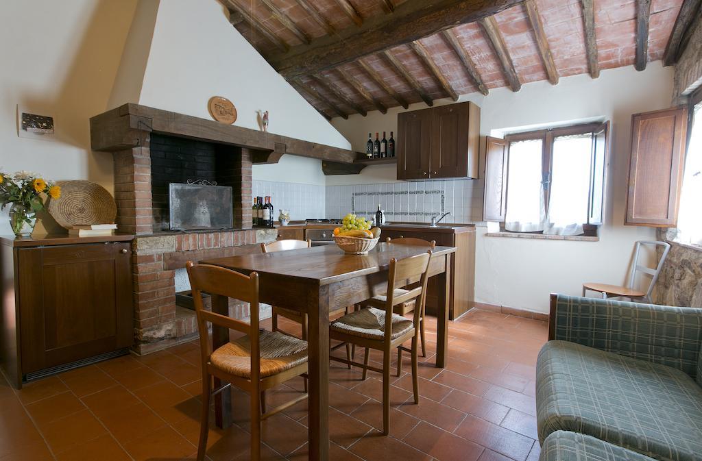 Agriturismo Il Torrione Lecchi Номер фото