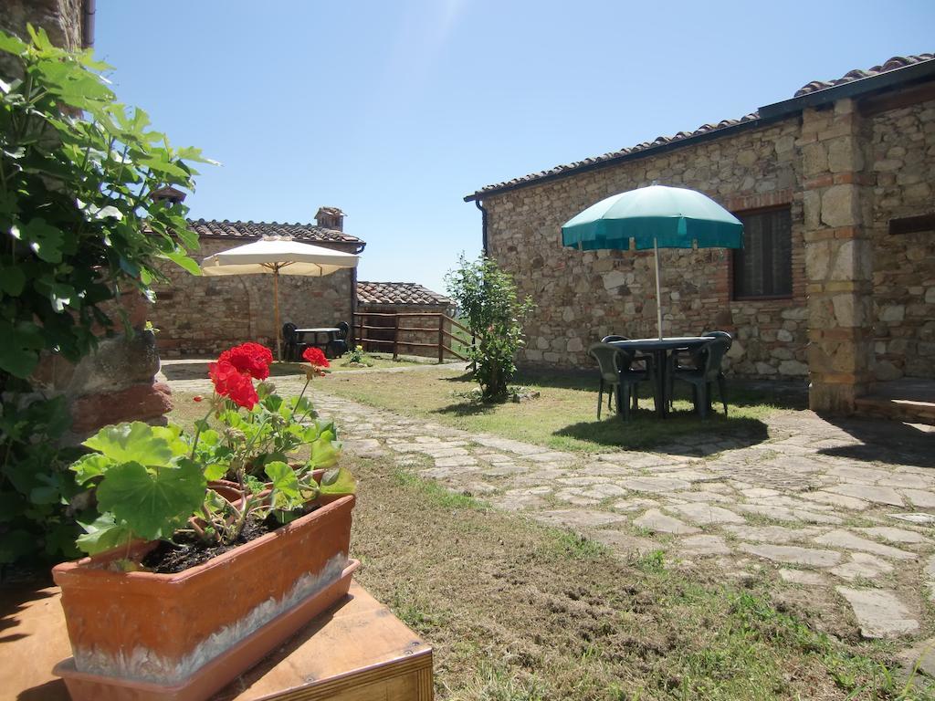 Agriturismo Il Torrione Lecchi Номер фото